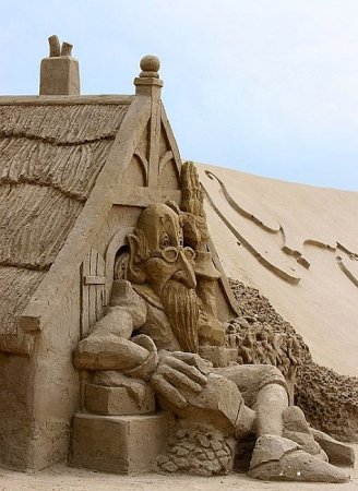 Скульптуры из песка (18 фото)