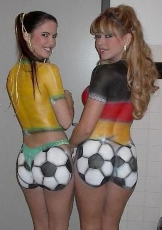 Футбол и девушки