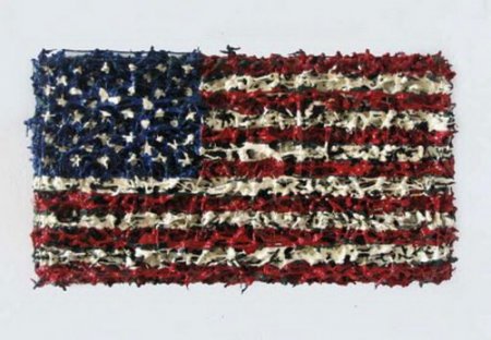 Американский флаг из подручных материалов