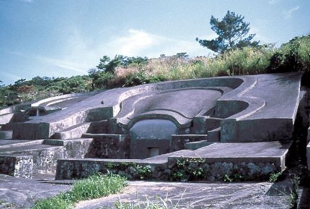 Подводные пирамиды в Японии