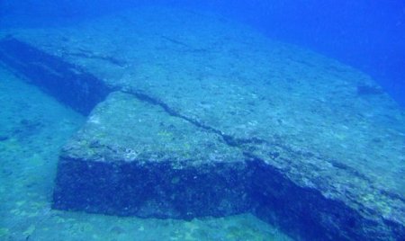 Подводные пирамиды в Японии