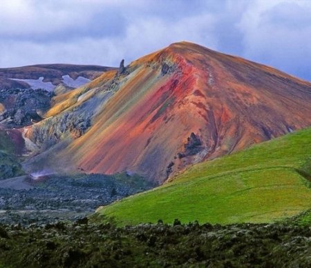 Красочные горы в Исландии