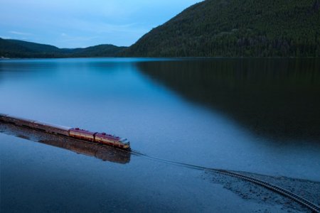 Путешествие мини-поезда через Канаду