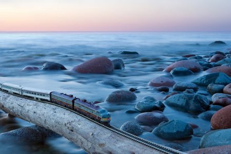 Путешествие мини-поезда через Канаду